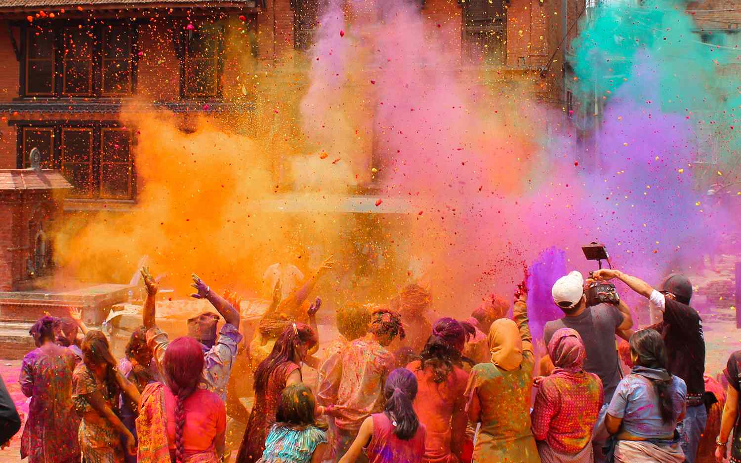 Vibrant Celebrations Across India as Holi Paints the Nation in Joy